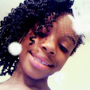 Meet your Posher, Khalia